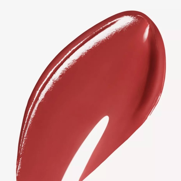 Burberry Kisses – Union Red No.113 New with box - Picture 2 of 3